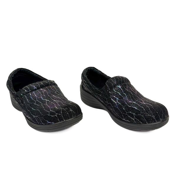 Savvy Womens Nursing Shoes Lightweight Chrome Vein Sz 7 Slip Resistant Comfort - Picture 2 of 16